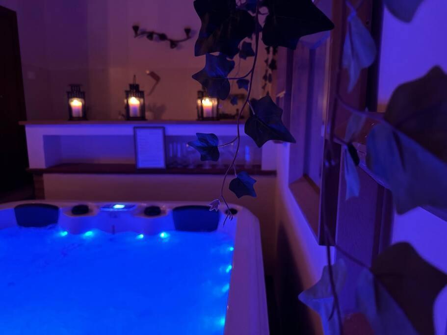 Relax Nella Jacuzzi In Toscana Colle Val D'Elsa Ngoại thất bức ảnh